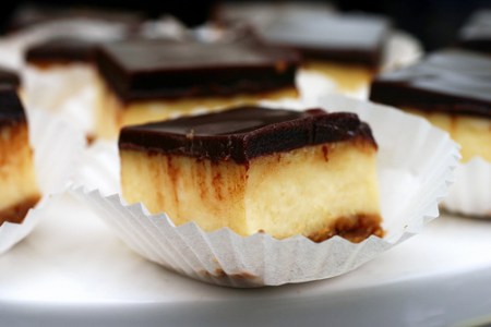 dulce-de-leche-cheesecake-squares