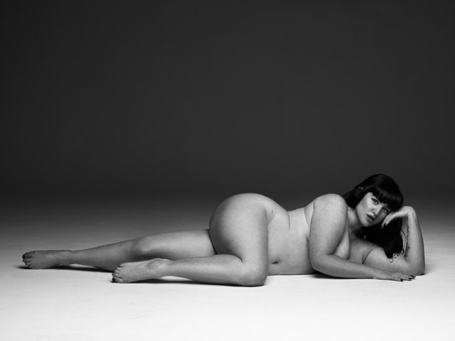 model teer wayde photographed by peter coulson via curvyisthenewblack