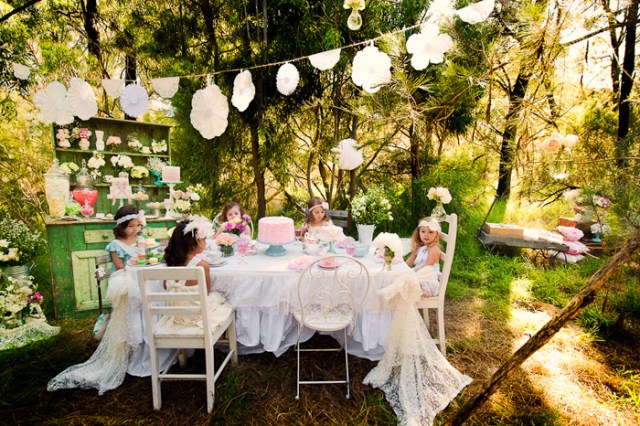 oh this? i just threw it together! just a small casual get together outside, you know... via sweet designs