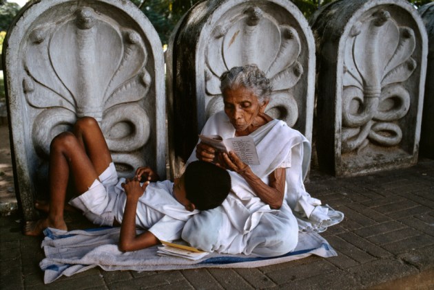 SRILANKA-10087, Sri Lanka, 12/1995 (photo by steve mccurry)