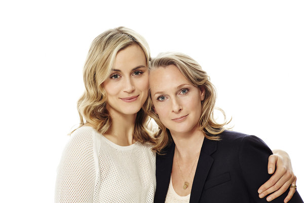 actress taylor schilling with piper kerman