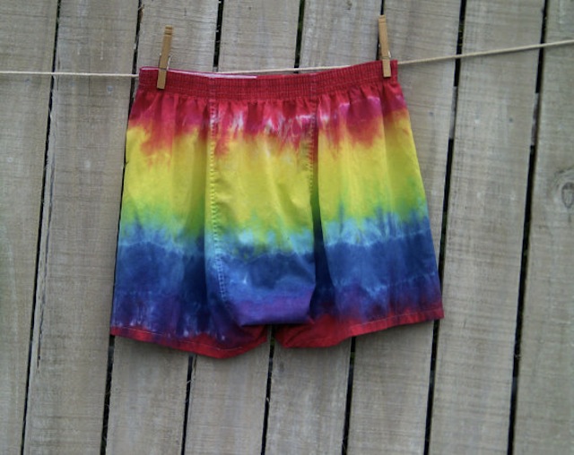 Perhaps these boxers would have been more appropriate... (Via Mommacats’ Dyes) 