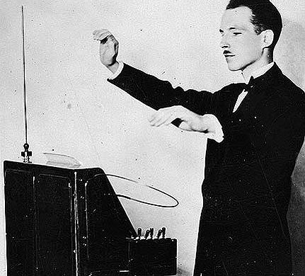 LEON THEREMIN PLAYS HIS NAMESAKE