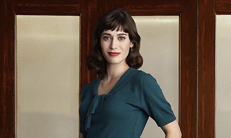 Lizzy Caplan as Virginia Johnson in Masters of Sex