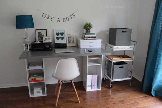 Pictures of home offices have been known to make my knees weak. (Via Pretty Providence)  