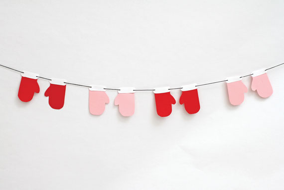 mini-mittens-garland