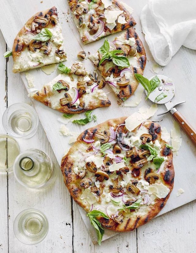 Grilled White Pizza