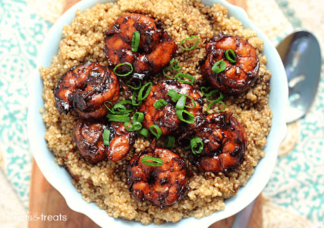 Zesty Sriracha Shrimp and Quinoa