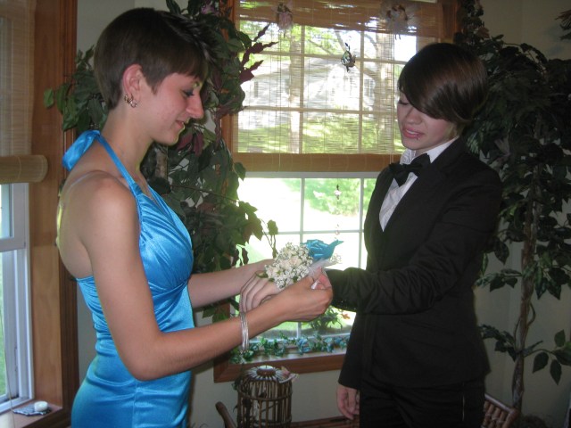 prom10corsage