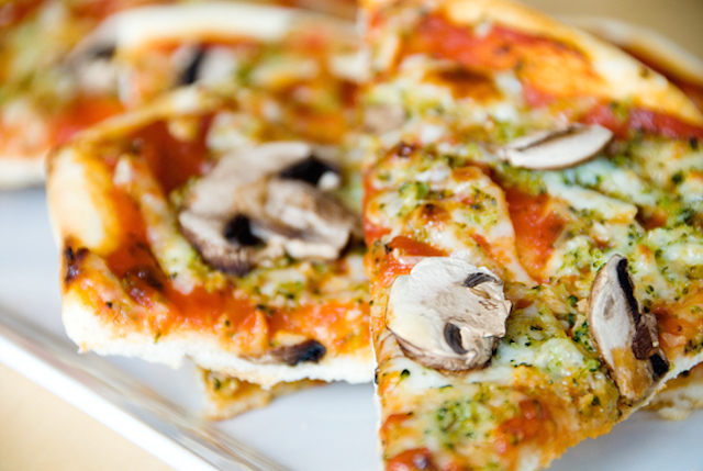 thin-crust-pizza2