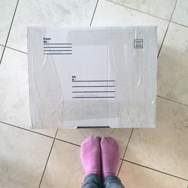 moving-box-pink-socks