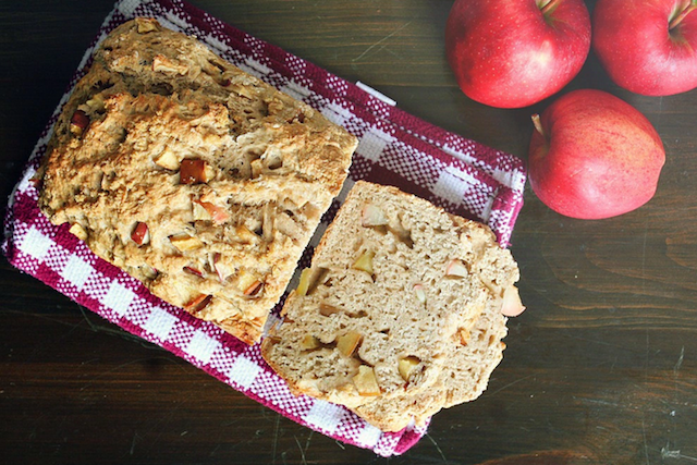 cinnamon-apple-bread