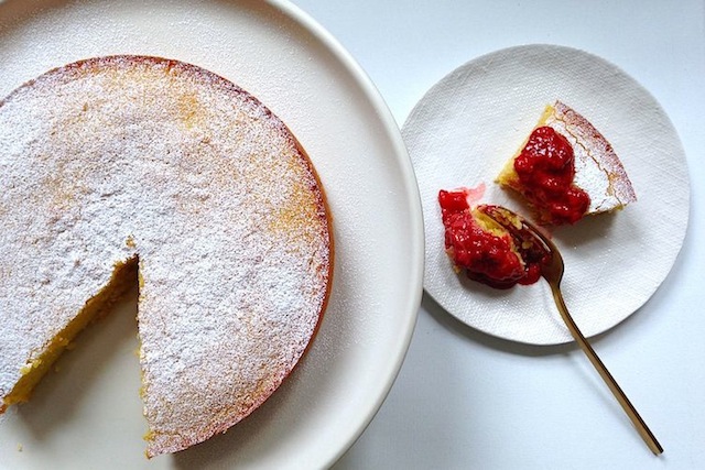 flourless-almond-coconut-cake