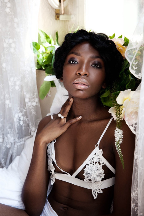 dark skinned black beauty