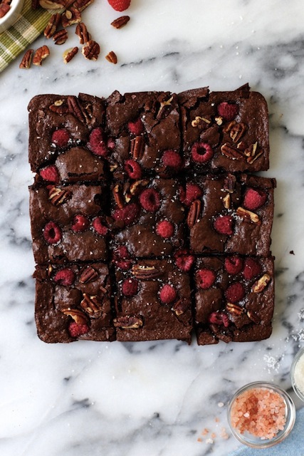 Olive-Oil-Raspberry-and-Sea-Salt-Brownies-13-e1432183974565