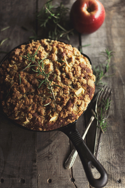 apple-skillet-cake