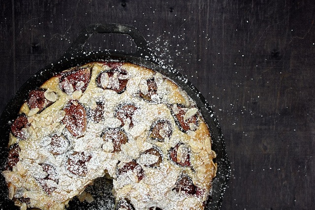 fresh-fig-and-almond-breakfast-cake