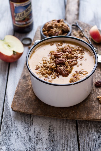 brie-cheddar-apple-beer-soup-cinnamon-pecan-oat-crumble