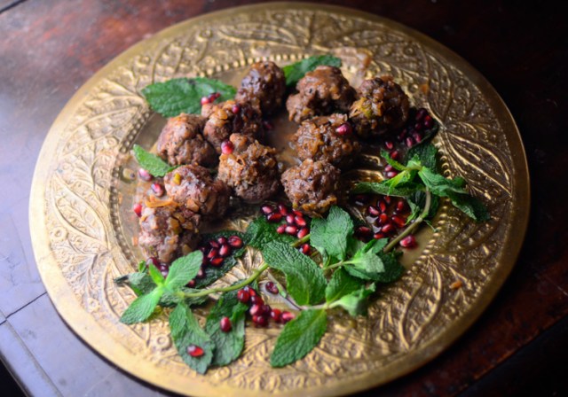 Mudaqqaqat Hamida (Fragrant Lamb Meatballs with Sour Sauce)