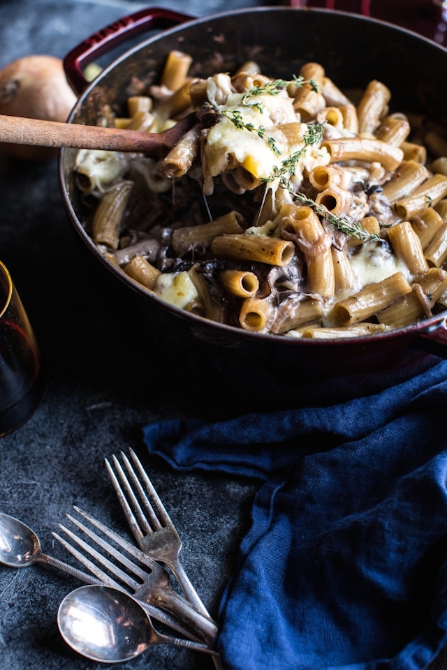 One-Pot Creamy French Onion Pasta Bake