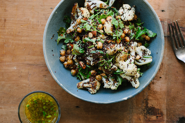 roasted cauliflower quinoa