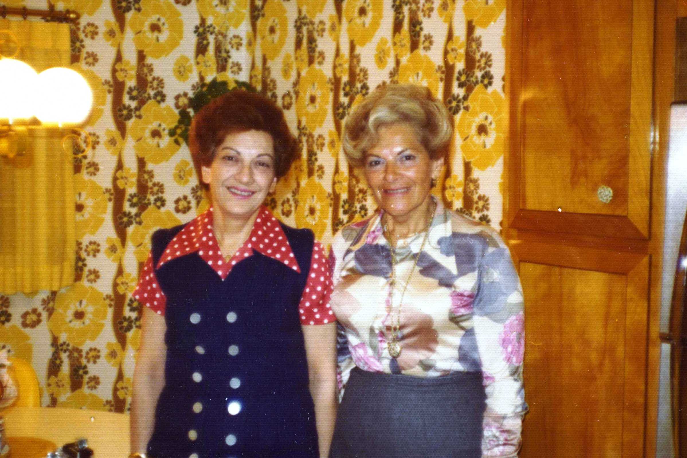 stef-Mae _ Gert, Chanukah 1975