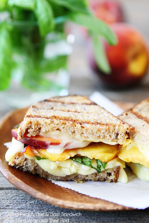 peach-brie-and-basil-sandwich-7