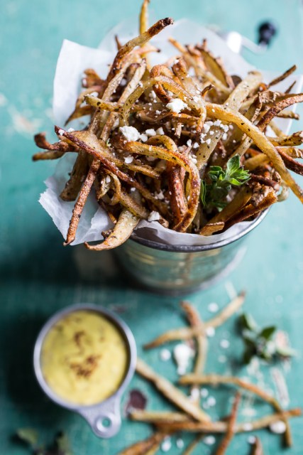 Skinny-Greek-Feta-Fries-with-Roasted-Garlic-Saffron-Aioli-1