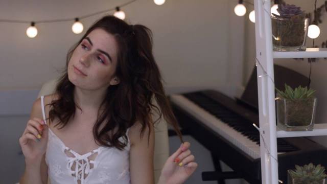 Dodie Clark