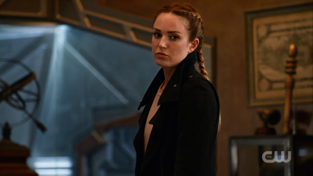 Sara Lance looking 300% DONE