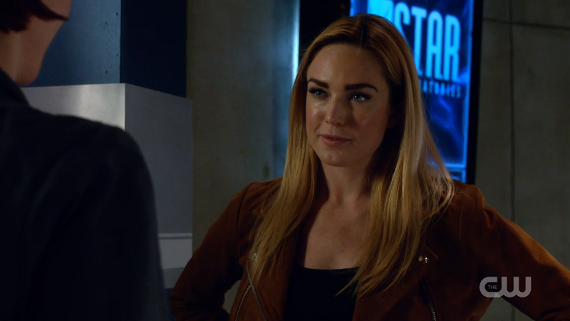 Sara Lance smirks at Alex