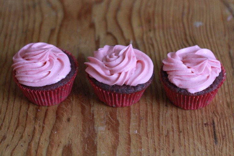 Femme Brûlée: Raspberry Champagne Cupcakes That Taste Like Requited Love