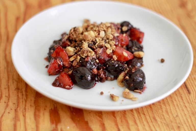 Femme Brûlée: Stovetop Cherry Apple Crisp