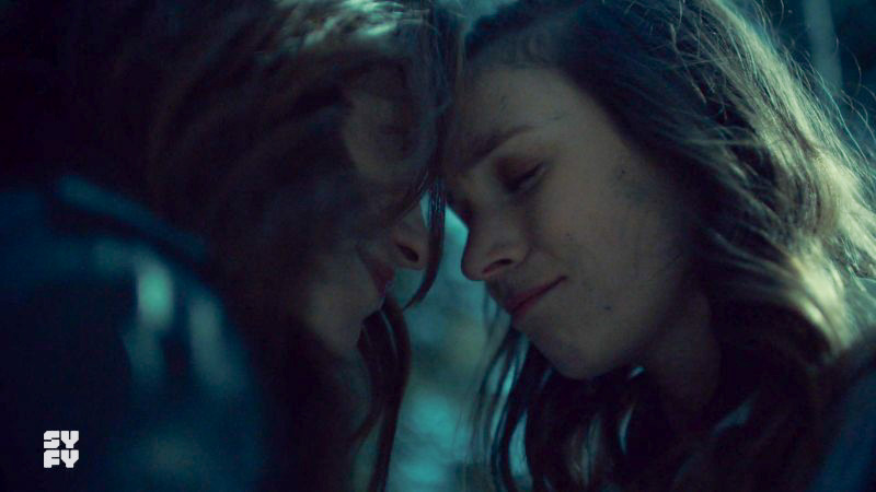 Waverly and Wynonna press their heads together