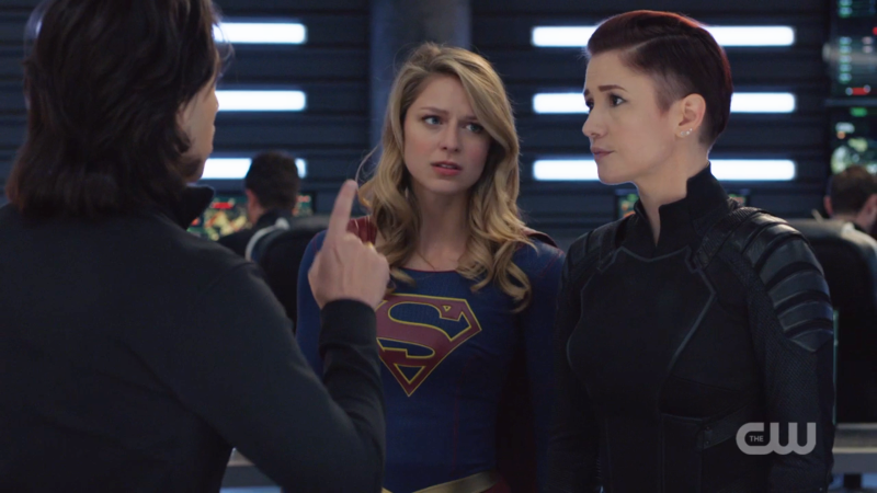 Alex and Kara listen to Brainy