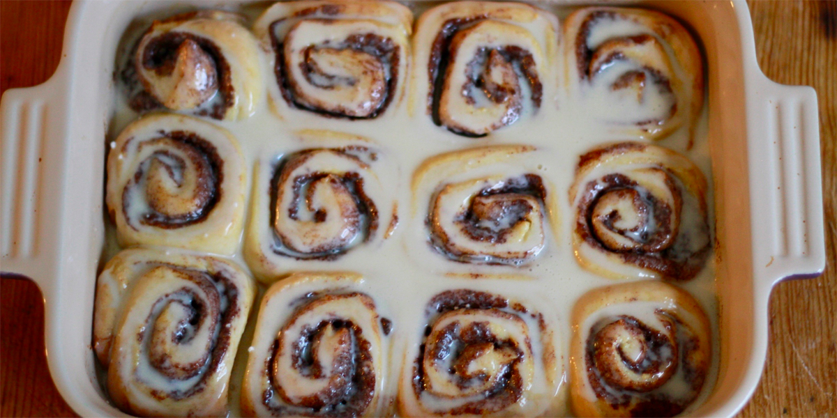 Femme Brûlée: Eggnog Cinnamon Rolls