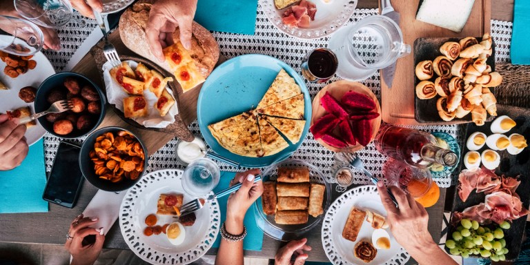 How to Host a Do A Thing Brunch and Get Your Things Done with Community