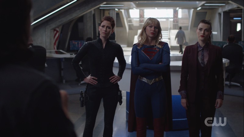 DEO Alex, Supergirl, and Lena fucking Luthor stand in a row looking smart and tough