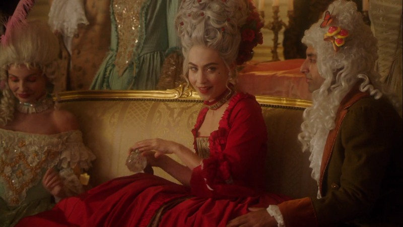 Marie Antoinette looks like Nora