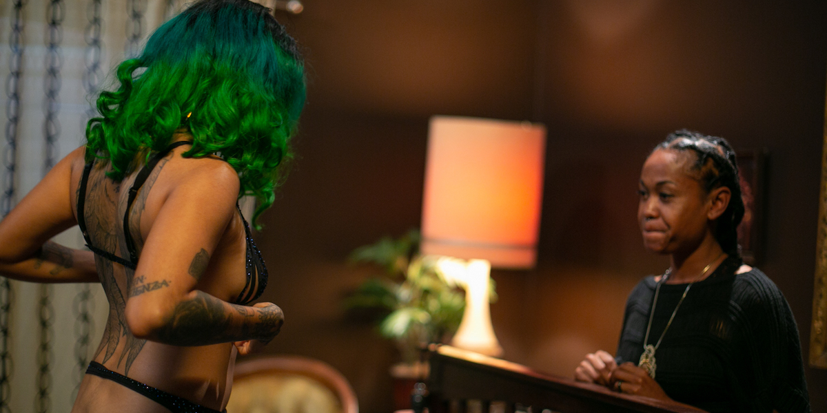 NSFW Lesbosexy Sunday Is A Long-Distance Orgy