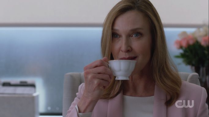 lillian sips tea