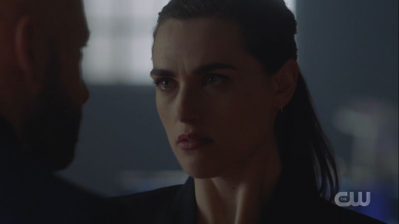 Lena glares at Lex