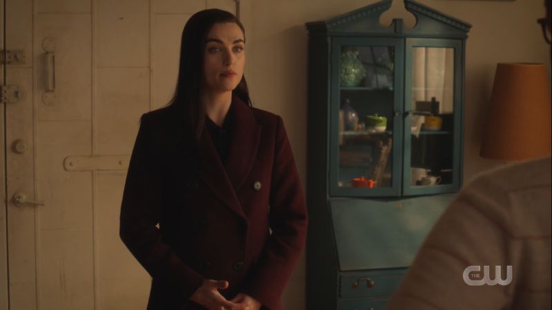 lena enters kara's loft