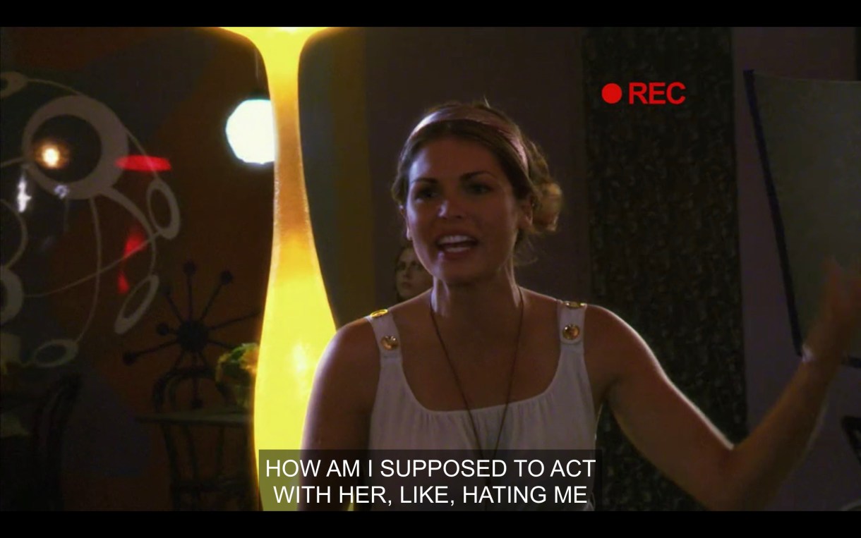 On set of "Lez Girls," Niki is upset about having to act while Begonia is hating her