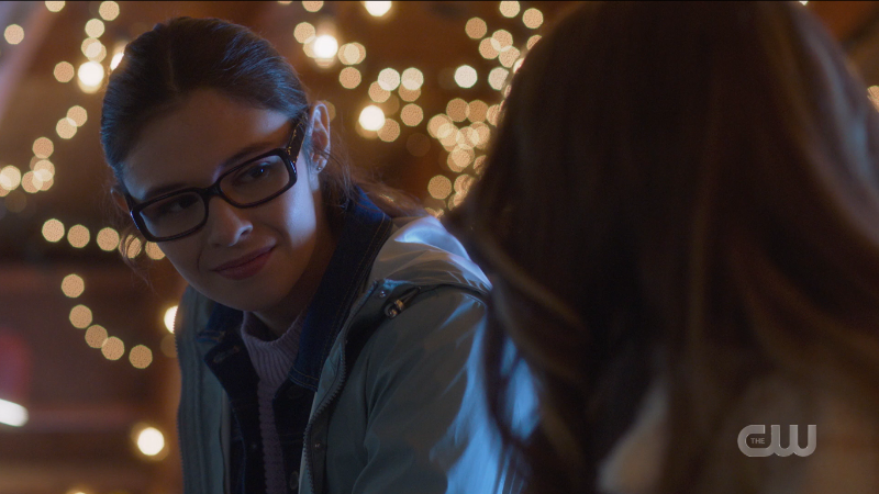 Supergirl episode 606: Nia smiles at Young Kara.