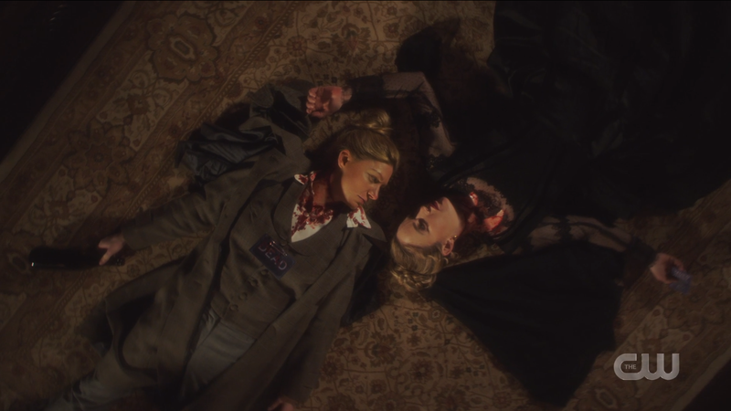 Legends of Tomorrow 612: Ava and Sara lay dead on the ground