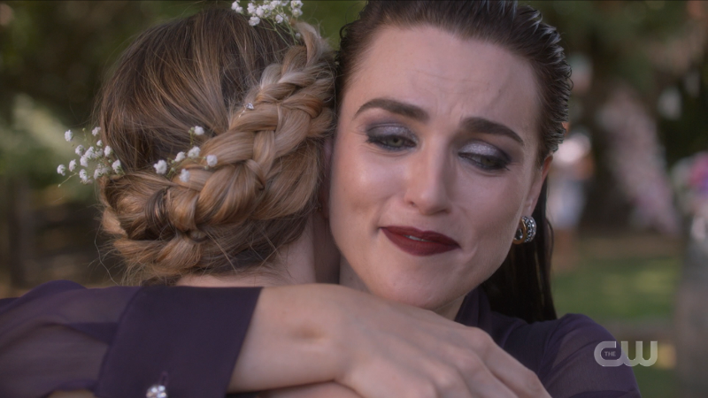 Supergirl series finale: Lena hugs Kara