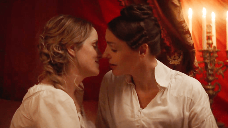 Gentleman Jack: Anne and Ann kiss in bed