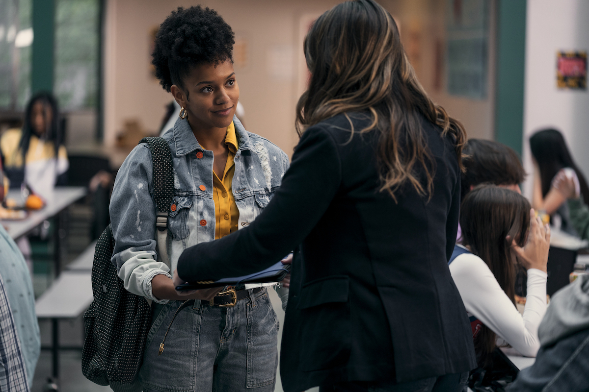 Devil in Ohio. (L to R) Djouliet Amara as Tatiana Nelson, Alisha Newton as Helen Mathis in episode 101 of Devil in Ohio. Cr. Ricardo Hubbs/Netflix © 2022