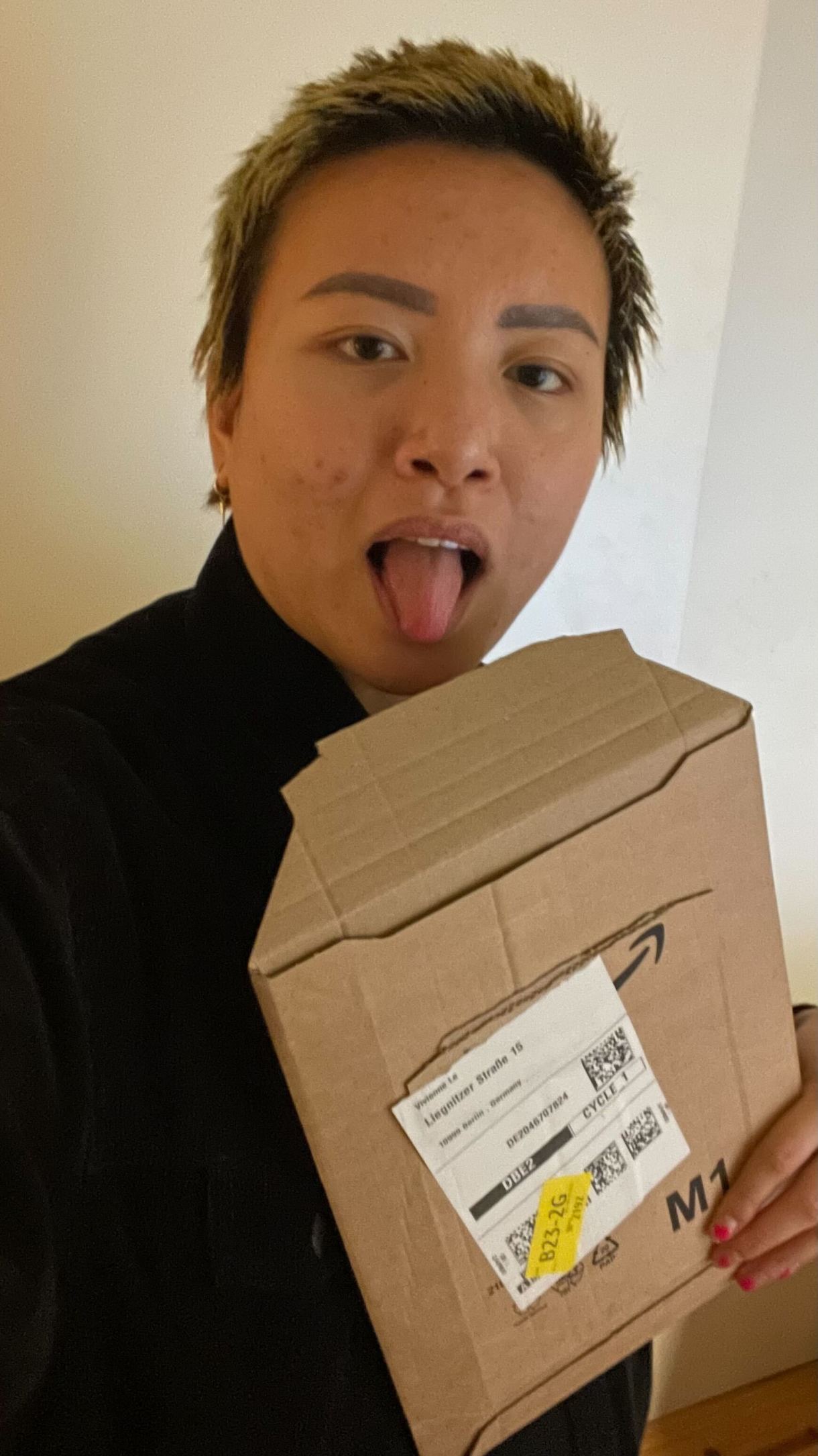 viv licking a package